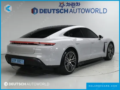 PORSCHE TAYCAN BASE