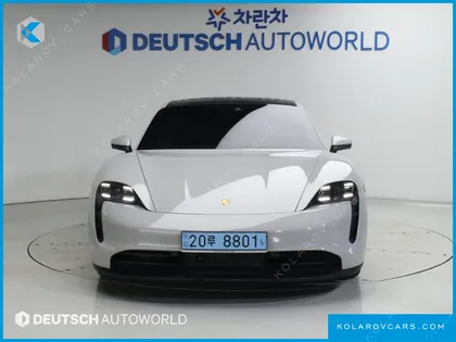 PORSCHE TAYCAN BASE