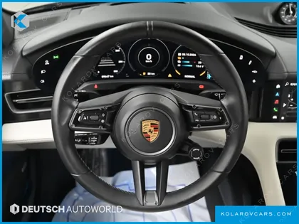 PORSCHE TAYCAN BASE