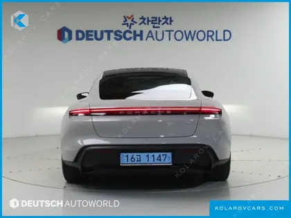 PORSCHE TAYCAN 4S