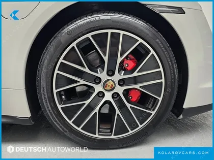 PORSCHE TAYCAN 4S