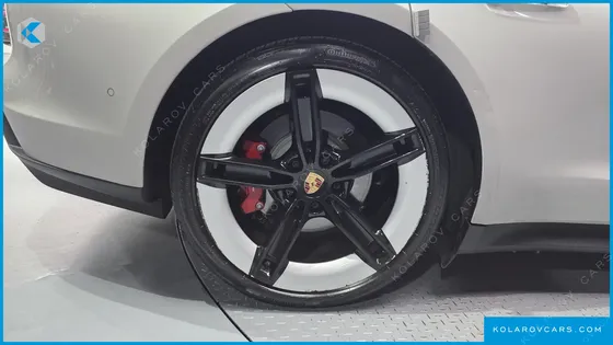 PORSCHE TAYCAN 4S