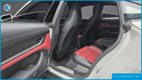 PORSCHE TAYCAN 4S