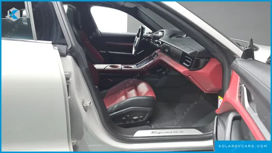 PORSCHE TAYCAN 4S