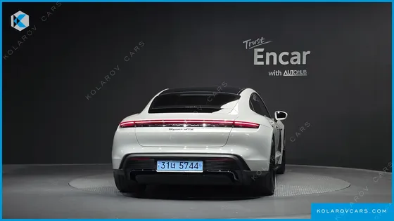 PORSCHE TAYCAN GTS