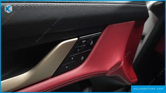 PORSCHE TAYCAN 4S