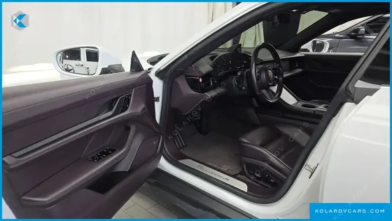 PORSCHE TAYCAN 4S