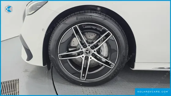 MERCEDES E-CLASS E300 4MATIC AMG LINE