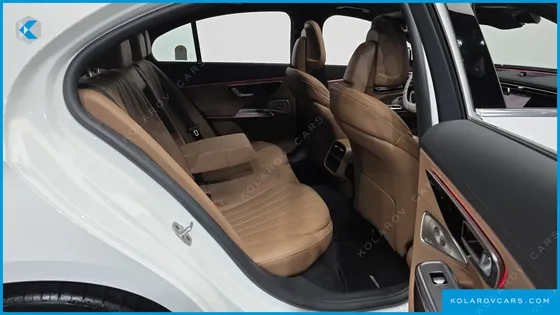 MERCEDES E-CLASS E300 4MATIC AMG LINE