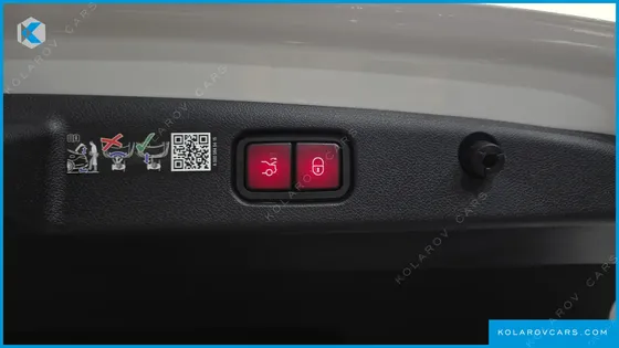 MERCEDES E-CLASS E300 4MATIC AMG LINE