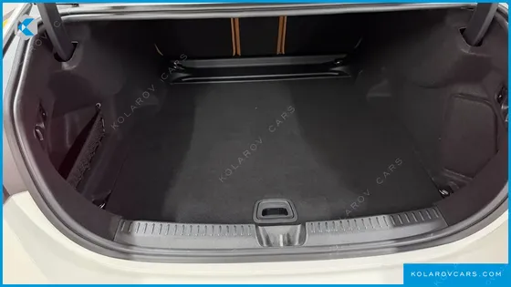 MERCEDES E-CLASS E200 AMG LINE