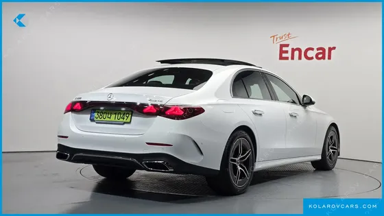 MERCEDES E-CLASS E300 4MATIC AMG LINE