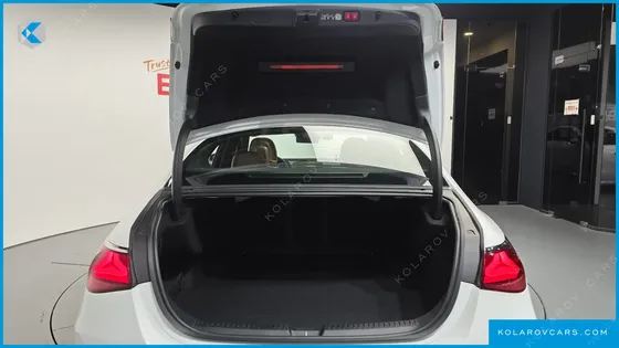 MERCEDES E-CLASS E300 4MATIC AMG LINE