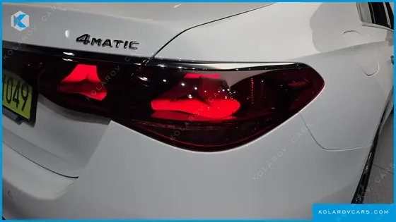 MERCEDES E-CLASS E300 4MATIC AMG LINE