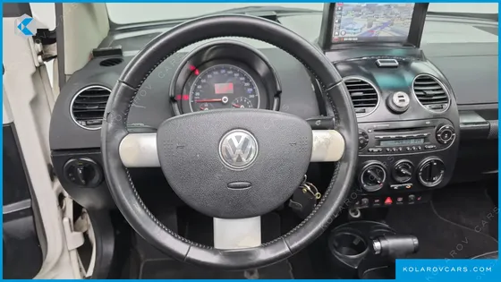 VOLKSWAGEN BEETLE 2.0 CABRIOLET