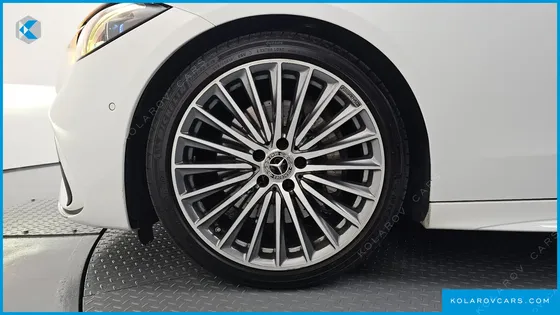 MERCEDES C-CLASS C300 4MATIC AMG LINE