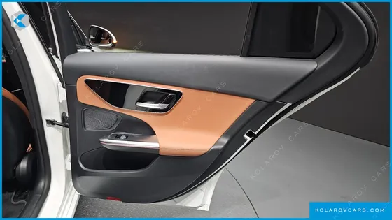 MERCEDES C-CLASS C300 4MATIC AVANTGARDE