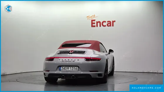 PORSCHE 911 CARRERA 4 CABRIOLET