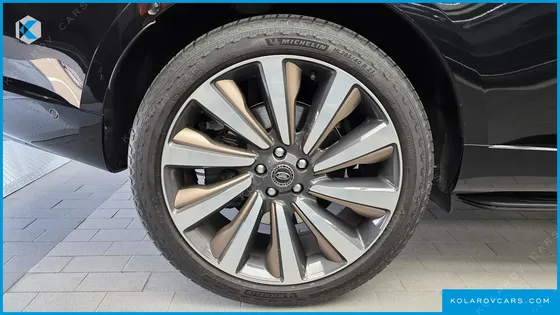 LAND ROVER RANGE ROVER P615 SV LWB