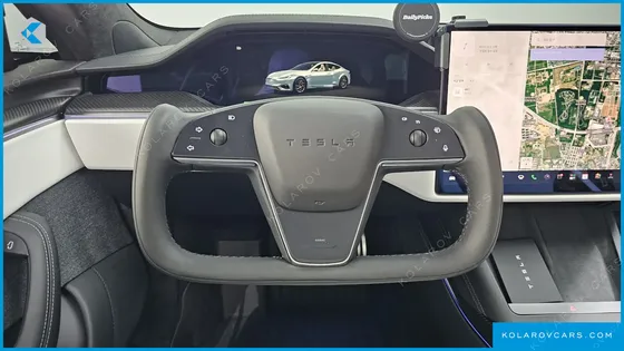 TESLA MODEL S PLAID