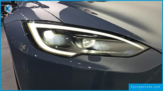 TESLA MODEL S PLAID
