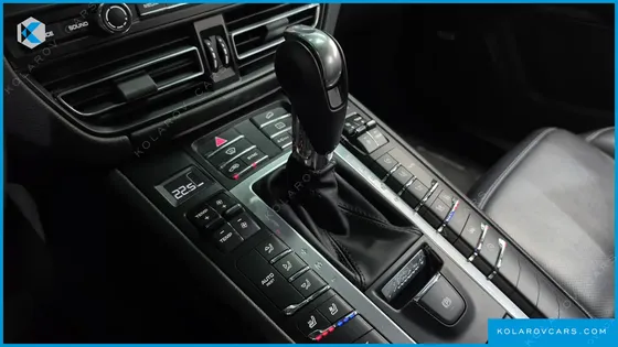 PORSCHE MACAN 2.0