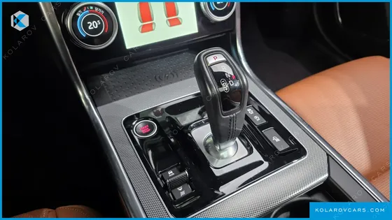 JAGUAR XE D180 R-DYNAMIC S