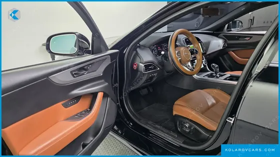 JAGUAR XE D180 R-DYNAMIC S