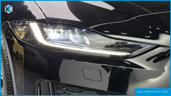 JAGUAR XE D180 R-DYNAMIC S