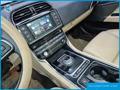 JAGUAR XE 20D PRESTIGE