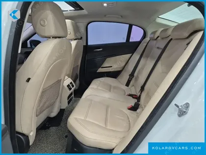 JAGUAR XE 20D PRESTIGE