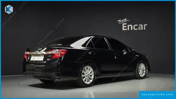 TOYOTA CAMRY HYBRID XLE