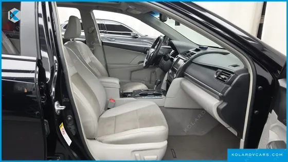 TOYOTA CAMRY HYBRID XLE