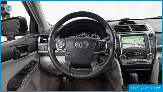 TOYOTA CAMRY HYBRID XLE