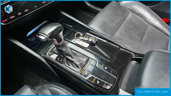 KIA K7 3.0 LPI LUXURY (RENTAL CAR)