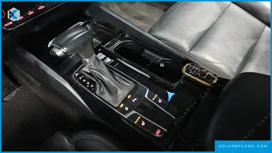 KIA K7 3.0 LPI LUXURY (RENTAL CAR)