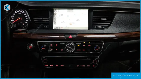 KIA K7 3.0 LPI LUXURY (RENTAL CAR)