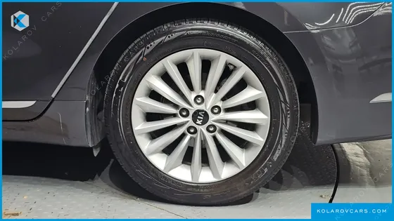 KIA K7 3.0 LPI LUXURY (RENTAL CAR)