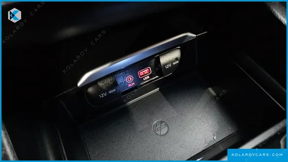 KIA K7 3.0 LPI LUXURY (RENTAL CAR)