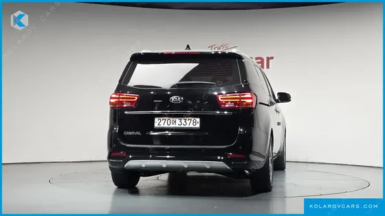 KIA CARNIVAL 9-SEATER PRSTIGE