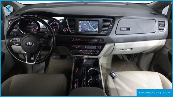KIA CARNIVAL 9-SEATER PRSTIGE