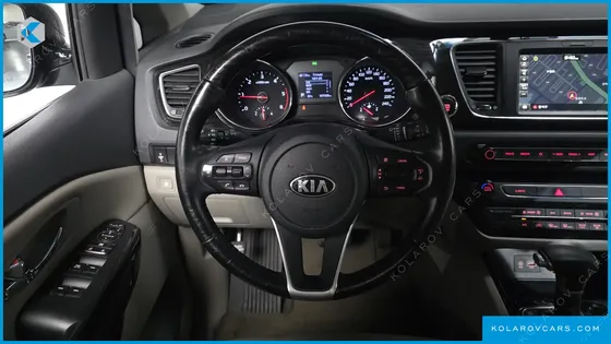 KIA CARNIVAL 9-SEATER PRSTIGE