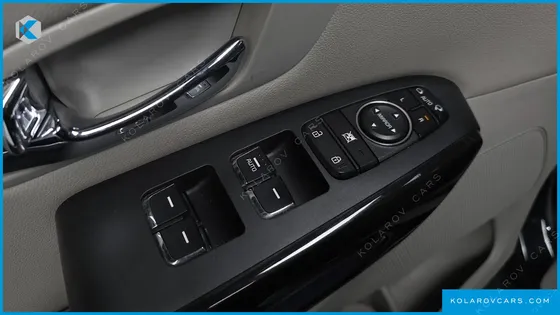 KIA CARNIVAL 9-SEATER PRSTIGE