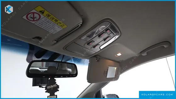 KIA CARNIVAL 9-SEATER PRSTIGE