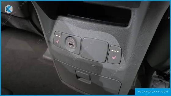 KIA CARNIVAL 9-SEATER PRSTIGE