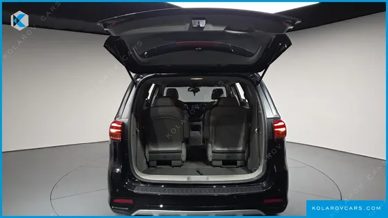 KIA CARNIVAL 9-SEATER PRSTIGE