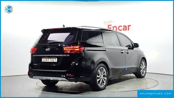 KIA CARNIVAL 9-SEATER PRSTIGE