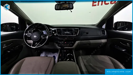 KIA CARNIVAL 9-SEATER PRSTIGE