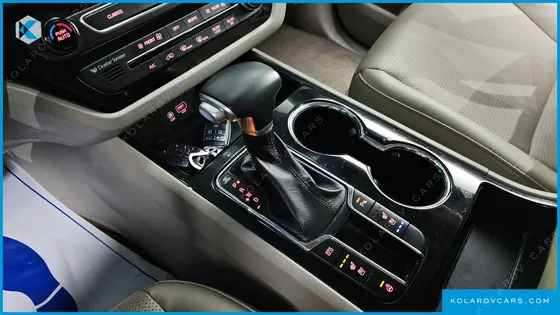 KIA CARNIVAL 9-SEATER PRSTIGE