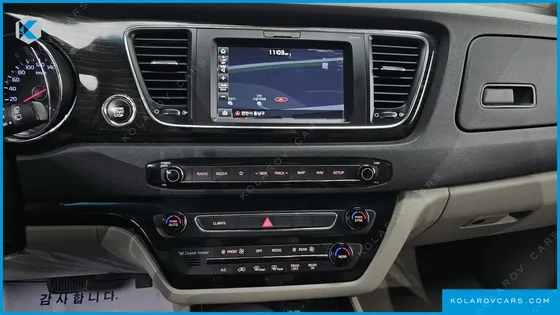 KIA CARNIVAL 9-SEATER PRSTIGE